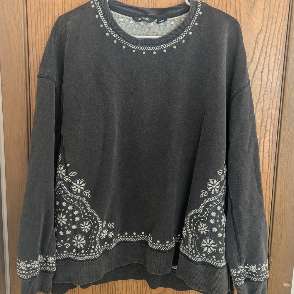 Driftwood Embroidered Sweatshirt Boho Cotton Pullover Muted Navy/Heather Gray-M